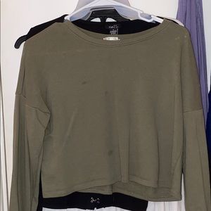 Long sleeve crop top